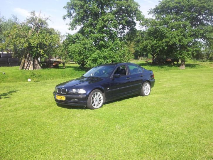 BMW 3-Serie 1.9 I 318 1998 Blauw