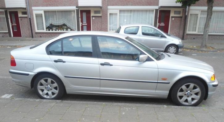 BMW 3-Serie 1.9 I 318 1999 Grijs