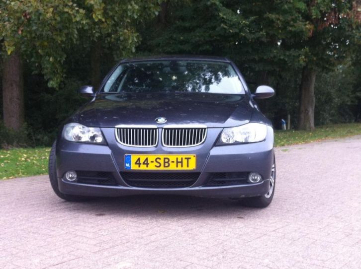 BMW 3-Serie 2.0 D 320 2005 Grijs