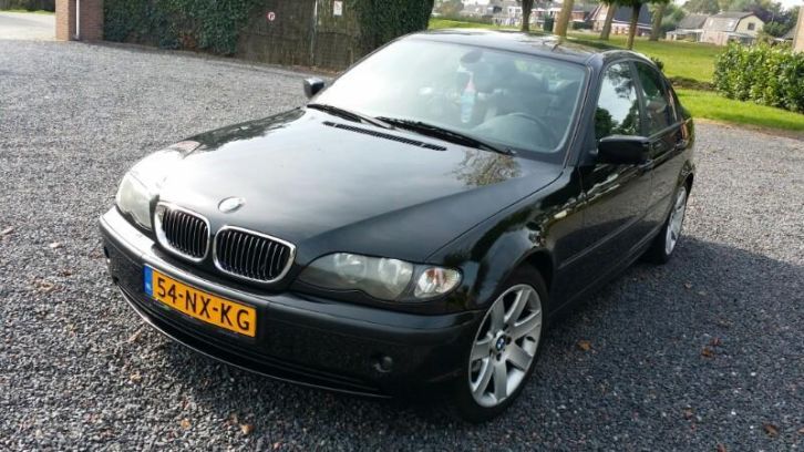 BMW 3-Serie 2.0 I 318 2004 Zwart