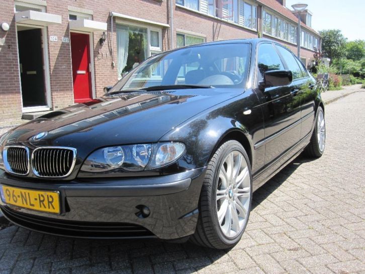 BMW 3-Serie 2.0 I 318 Life Style EXE 11-2003 18034 nw banden