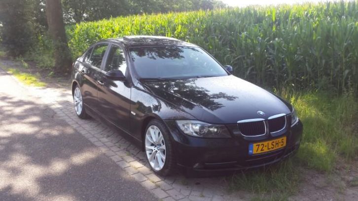 BMW 3-Serie 2.0 I 320 2005 Zwart 128000 gelopen