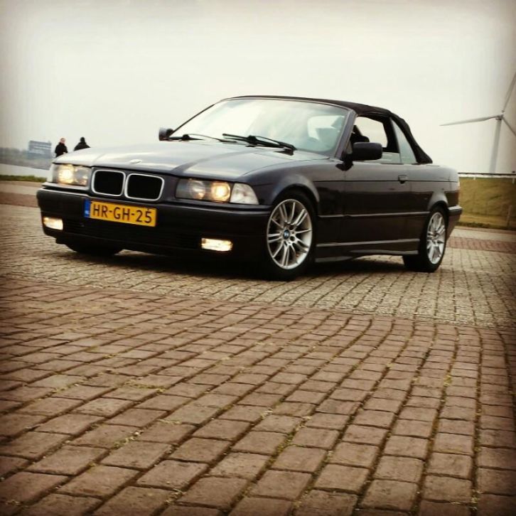 BMW 3-Serie 2.0 I 320 Cabriolet E2 1994 Zwart