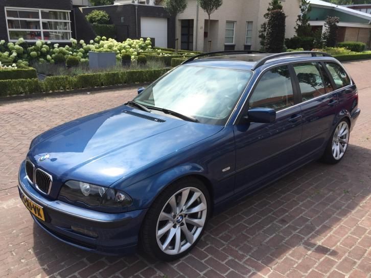 BMW 3-Serie 2.2 I 320 Touring AUT 2001 Blauw