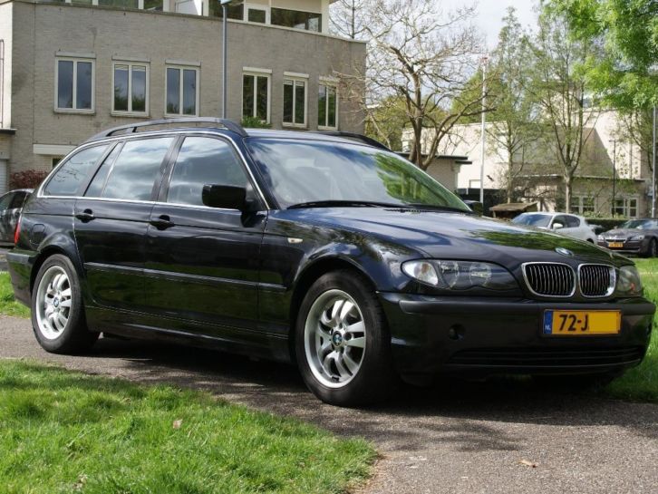 BMW 3-Serie 2.5 I 325i Touring Executive AUT 2002 black met.