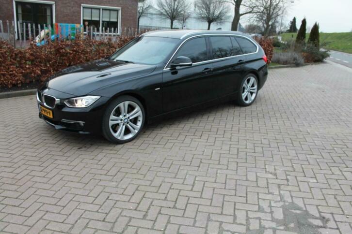BMW 3-Serie 3.0 335D Touring Xdrive Luxery AUT 2014 Zwart