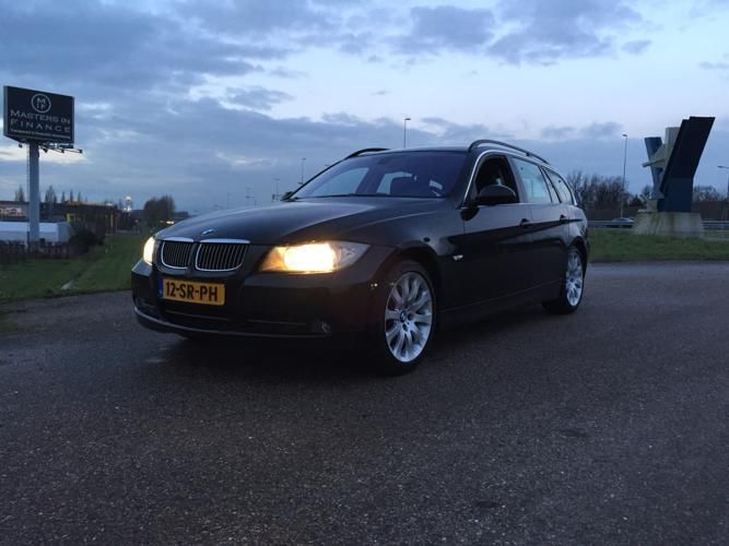 BMW 3-Serie 3.0 D 330 Touring 2006 Zwart