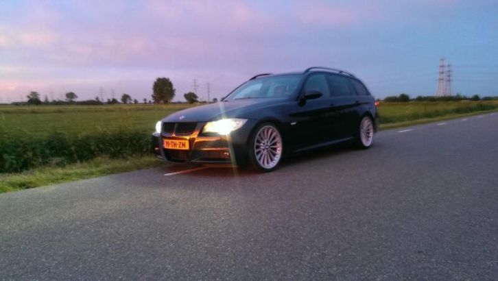 BMW 3-Serie 3.0 D 335 Touring AUT 2006 Zwart