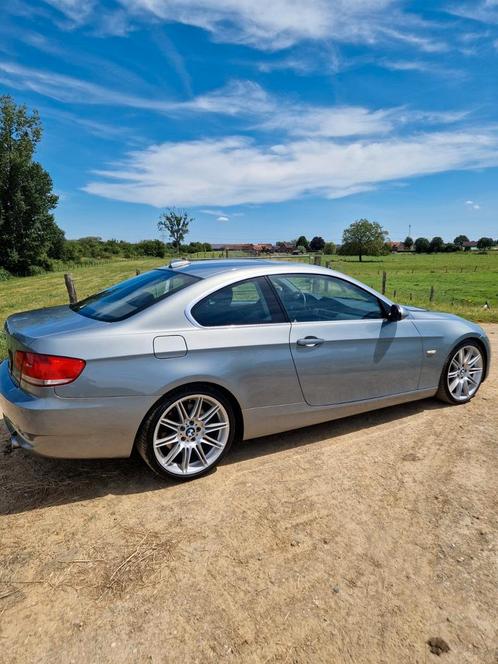 BMW 3-Serie 3.0 I 335 Coupe AUT 2006 Grijs