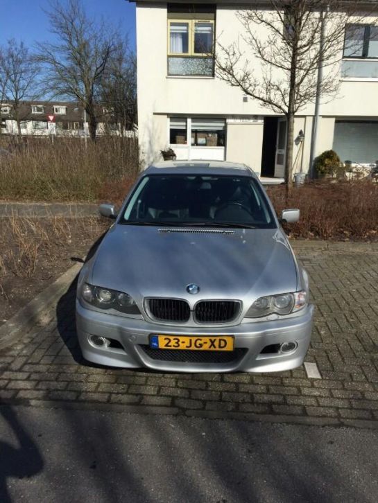BMW 3-Serie 3.0 XI 330 2002 Grijs