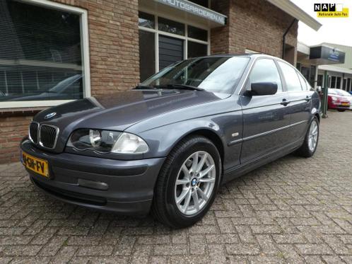 BMW 3-serie 320i Executive Leder  Navi  Schuifdak