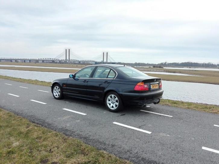 BMW 3-Serie 323i Executive