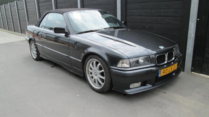 BMW 3-Serie 325 VANOS Cabriolet E2 1993 Zwart