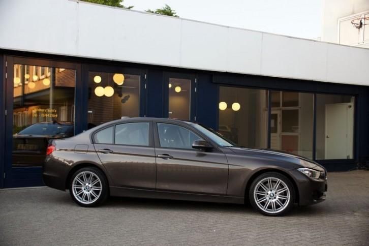 BMW 3-serie 328i (245pk) automaat  high ex  trekhaak 8206