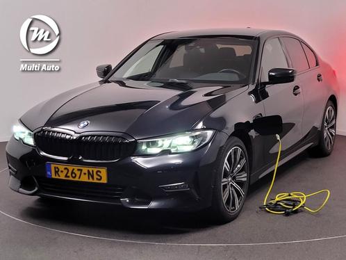 BMW 3-serie 330e Sportline  Trekhaak1500 KG 18quot LM  LED