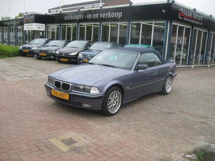 BMW 3 Serie Cabrio 318i Executive Climaatcont, Elec,Dak, Lee