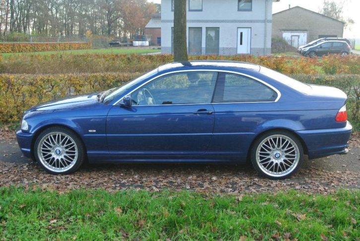 BMW 3-Serie CI 320 Coupe Executive Blauw