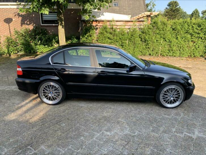 BMW 3-Serie (e46) 3.0 I 330 2002 Zwart