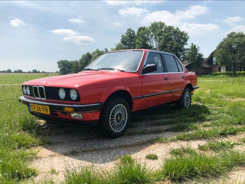 BMW 3-Serie (e90) 1.8 316 1984 Rood