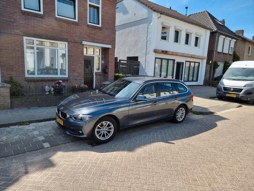 BMW 3-Serie (e90) 2.0 316D Touring AUT 2017 Grijs