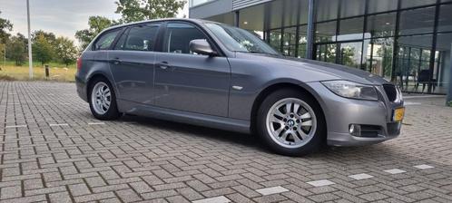 BMW 3-Serie (e90) 2.0 D 320 Touring 2011 Grijs