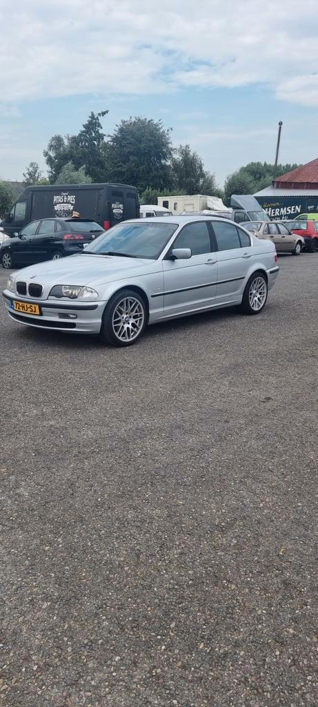 BMW 3-Serie (e90) 2.2 I 320 AUT 2001 Grijs