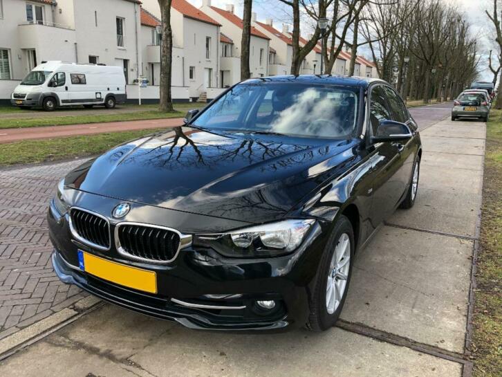BMW 3-Serie (f30) 318i 136pk Aut 2016 Zwart