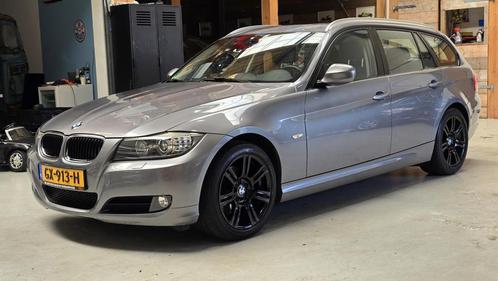 BMW 3-serie Touring 318i High Executive Panoramadak, Navi, X