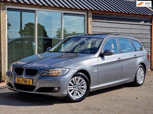 BMW 3-serie Touring 318i Luxury Line (Panodak  Climate  Cr