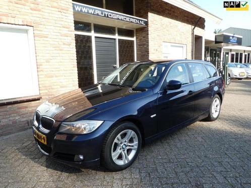 BMW 3-serie Touring 325i Business Line Leder  Navi  Dealer