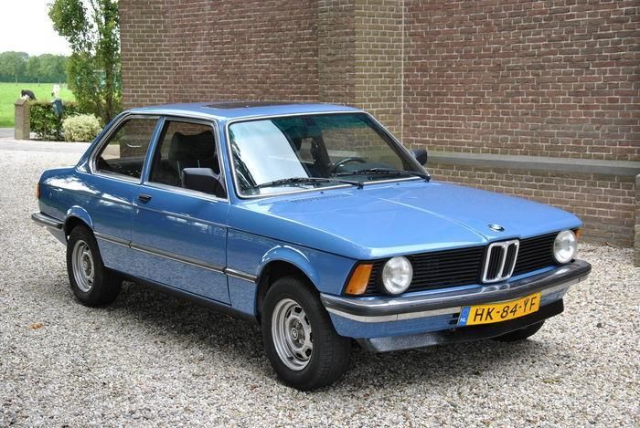 BMW 318 e21 biscaya bleu - 1980