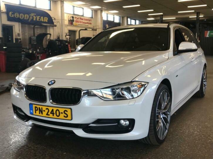 BMW 320d Touring Aut Xenon Leer Navi Sport 2013