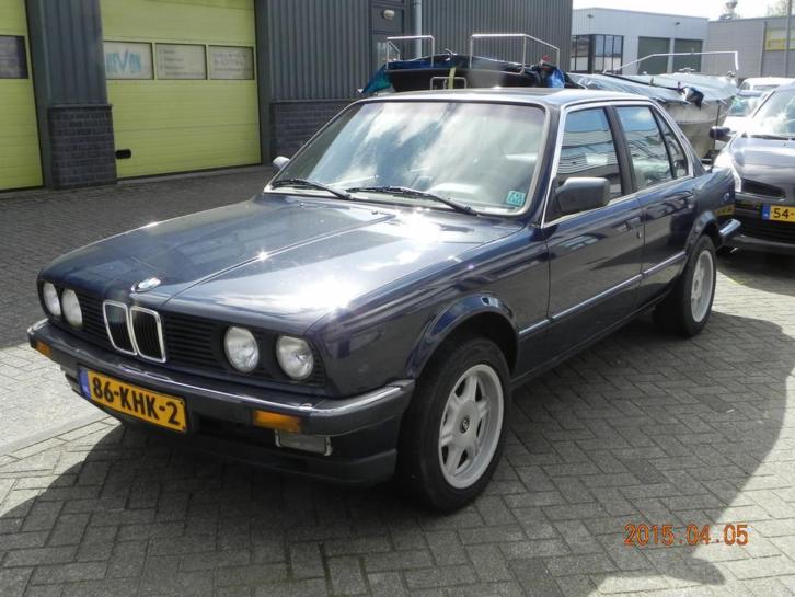 BMW 320I 2.0 E30 AUT 1984 blauw