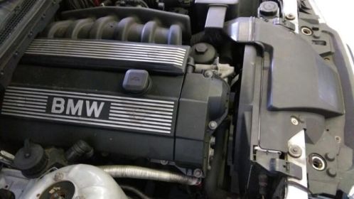 BMW 323ti 2,5 liter motorblok 170pk