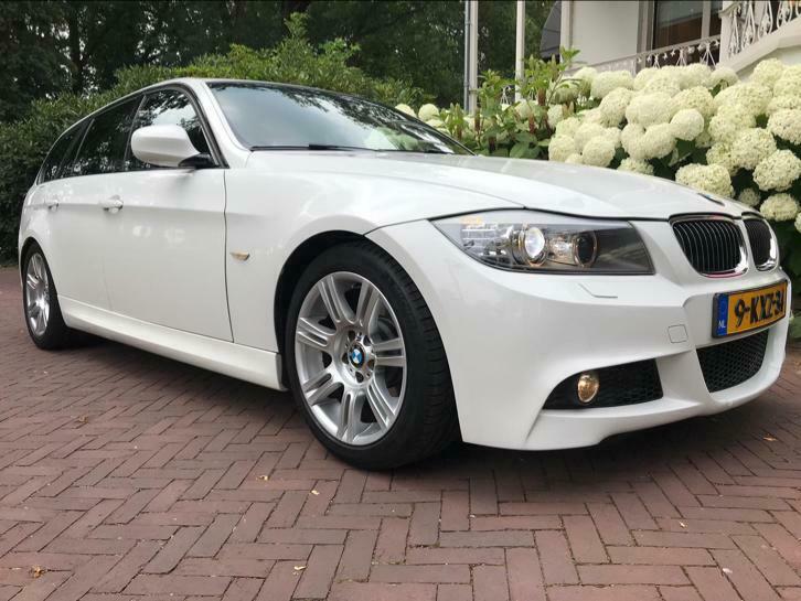 BMW 330d M-sportpakket high executive voll-leer weinig KM