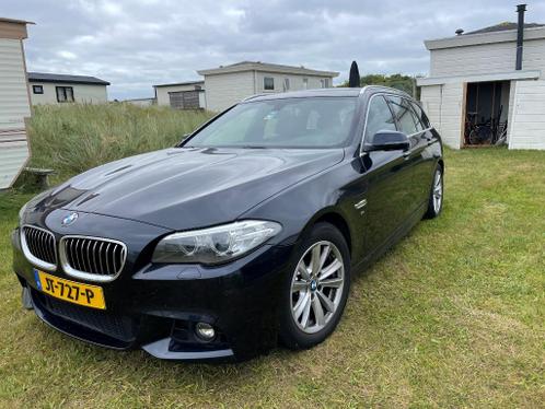 BMW 5-Serie 2.0 520D Touring AUT 2016 Donkerblauwzwart