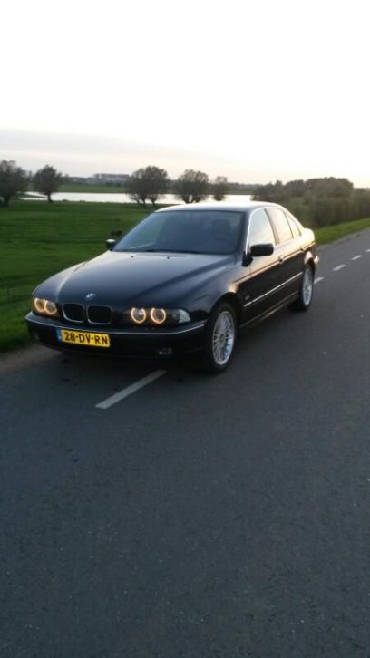 BMW 5-Serie 2.0 520I AUT 2000 Blauw