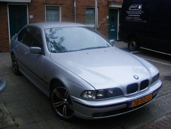 BMW 5-Serie 2.0 520I AUT 2000 Grijs