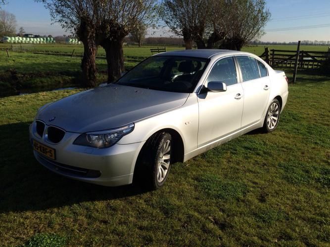 BMW 5-Serie 2.0 D 520 AUT 2009 Grijs