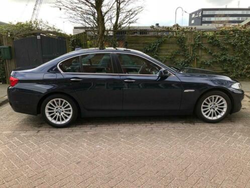 BMW 5-Serie 2.0 D 520 High Executive AUT 2011 Blauw (Leer)