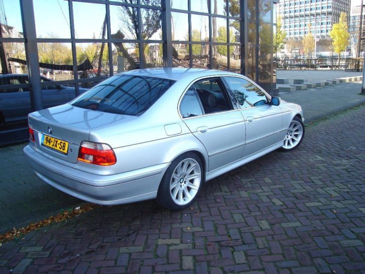 BMW 5-Serie 2.2 I 520 AUT 2002 Grijs