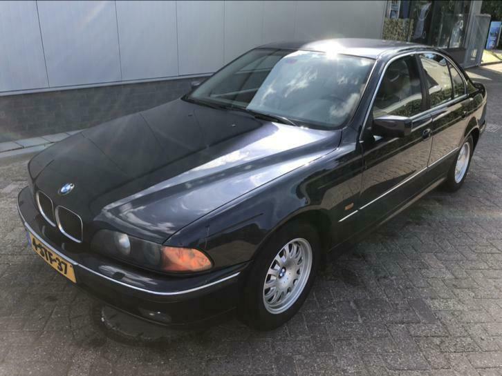 BMW 5-Serie 2.5 I 523 AUT HIgh Executieve 1999 Blauw