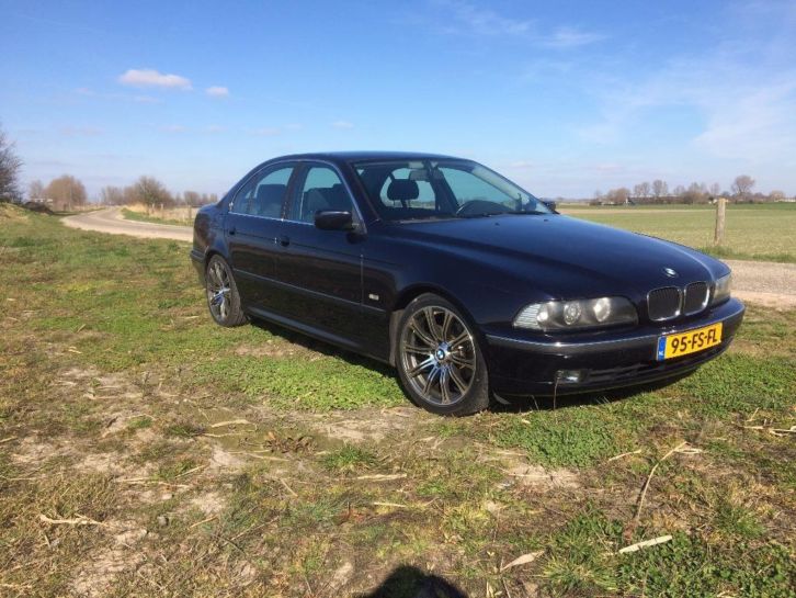 BMW 5-Serie 2.5 I 523 E39 2000 Blauw