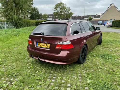 BMW 5-Serie 2.5 I 525 Touring AUT 2005 Rood