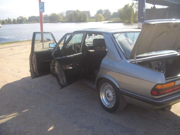 BMW 5-Serie 2.8 I 528 AUT 1983 grijs