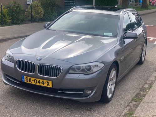 BMW 5-Serie 3.0 530D Touring AUT 2010 Grijs