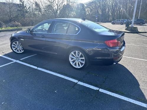 BMW 5-Serie 3.0 I 528 AUT 2011 Blauw