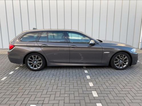 BMW 5-Serie 3.0 M550d Touring Xdirve AUT 2013 Grijs