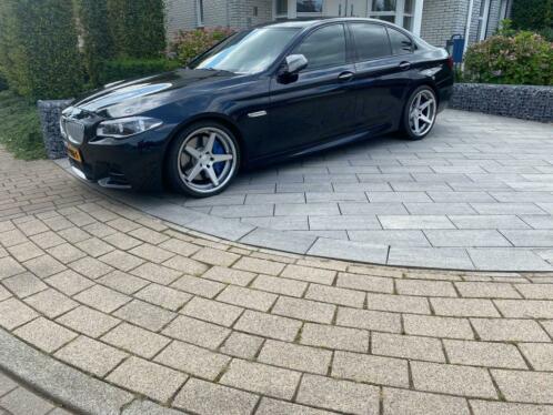 BMW 5-Serie 3.0 M550d Xdrive AUT 2015 Zwart