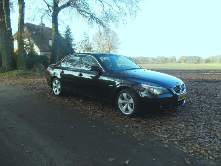 BMW 5-Serie 4.4 I e60 545i AUT 2004 Zwart zeer mooi